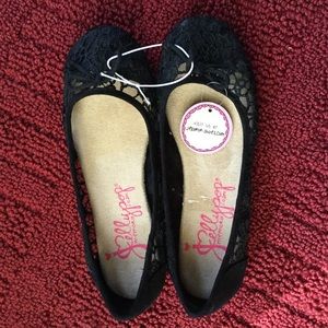 Black lace flats